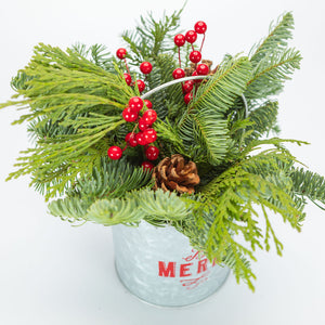 Be Merry Centerpiece